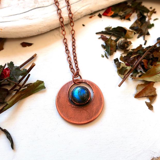 Copper Necklace \ Labradorite Jewelry \ Copper and Crystal Pendant