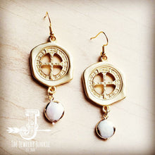 Load image into Gallery viewer, Matte Gold Medallion Earrings with Freshwater Pearl Dangle 203r
